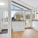 בית נופש Golfparken אבנרה